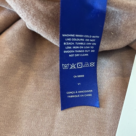 Kit and Ace Burrow Turtleneck NWT - Picture 6 of 14